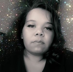 Meet your Posher, Tia